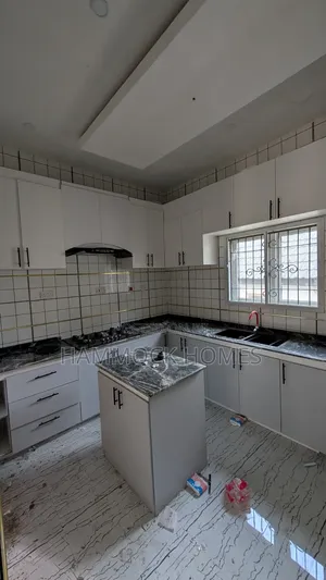 3bdrm Duplex in Kolapo Ishola Gra, Akobo for rent