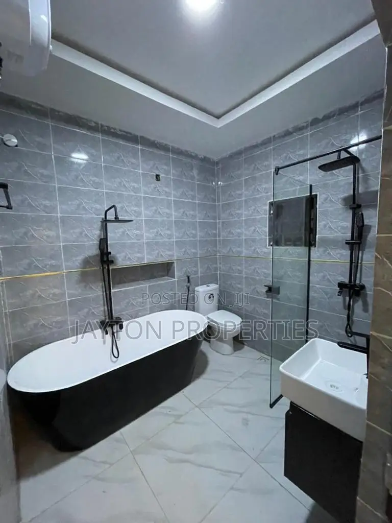 Luxury 4 Bedroom
