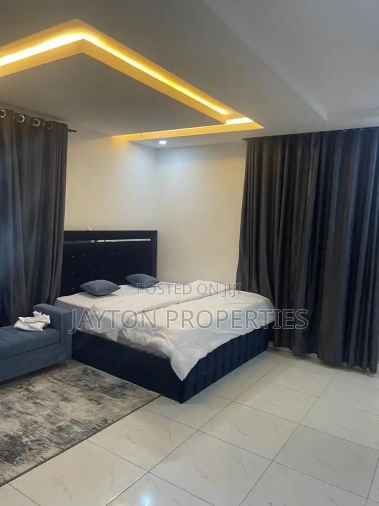 Luxury 4 Bedroom