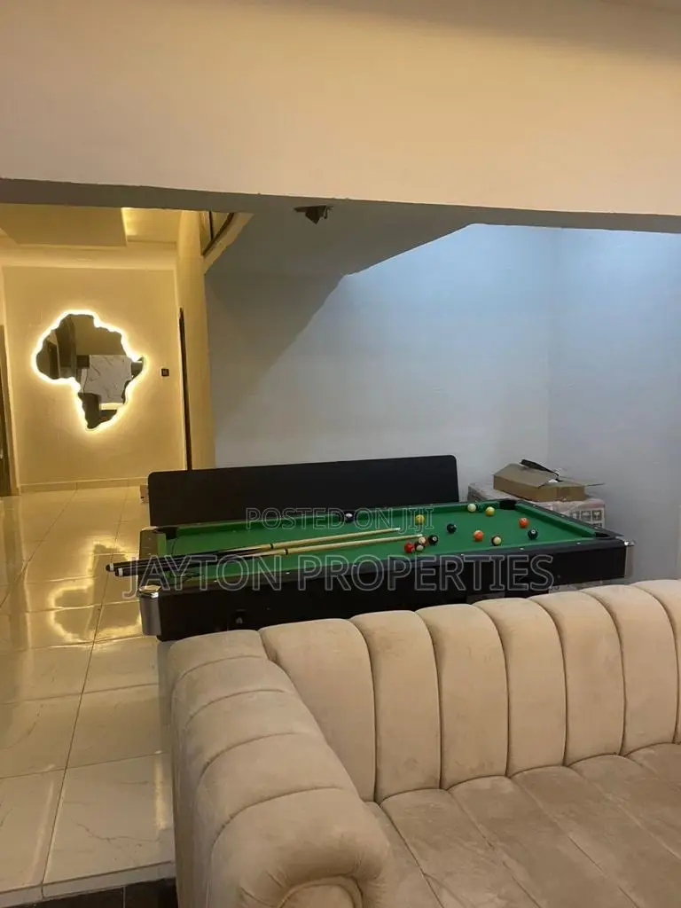 Luxury 4 Bedroom
