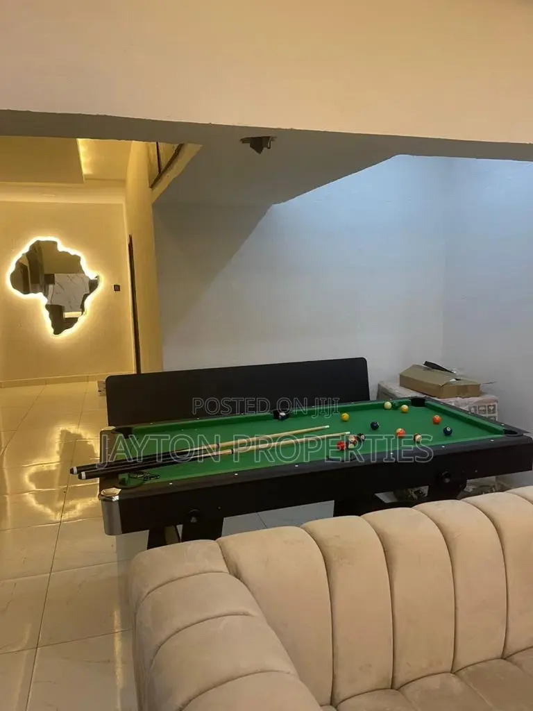 Luxury 4 Bedroom