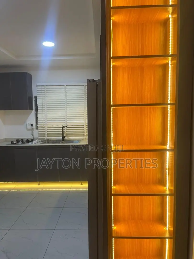 Luxury 4 Bedroom