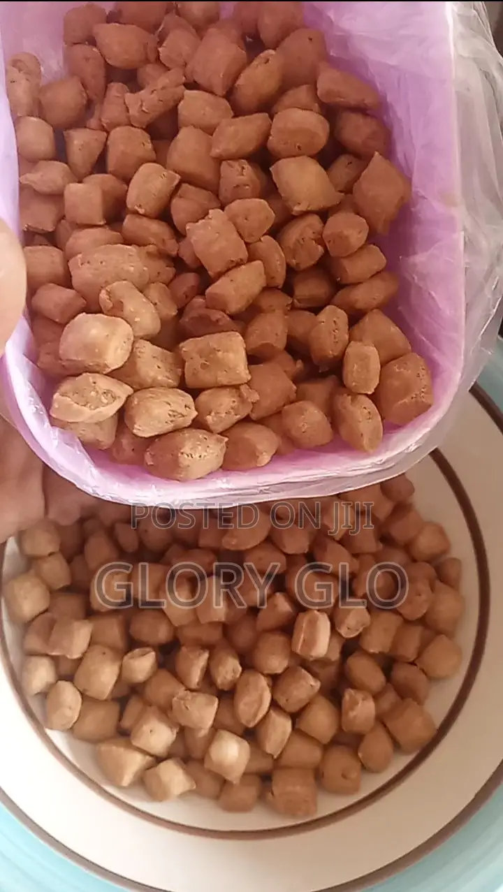 Cakes Meatpie, Small Chops