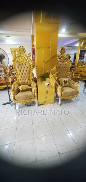 High Quality Being the Throne Chairs