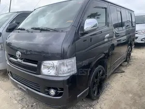 Toyota HiAce 2012 Black