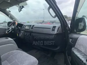 Toyota HiAce 2012 Black