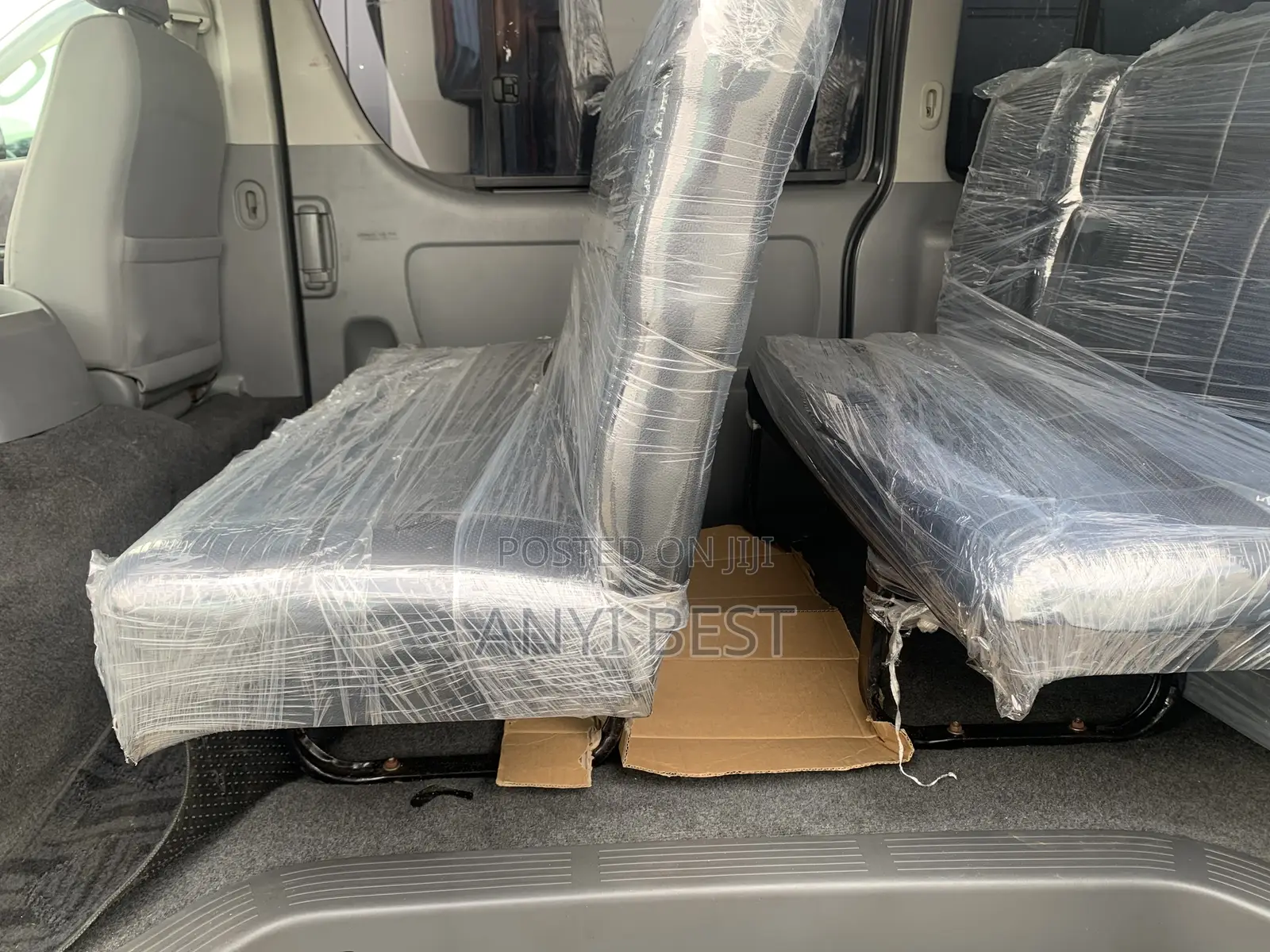Toyota HiAce 2012 Black