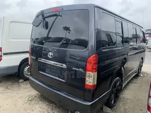 Toyota HiAce 2012 Black