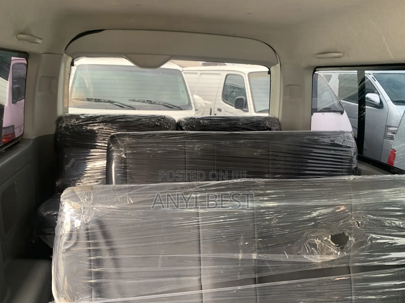 Toyota HiAce 2015 White