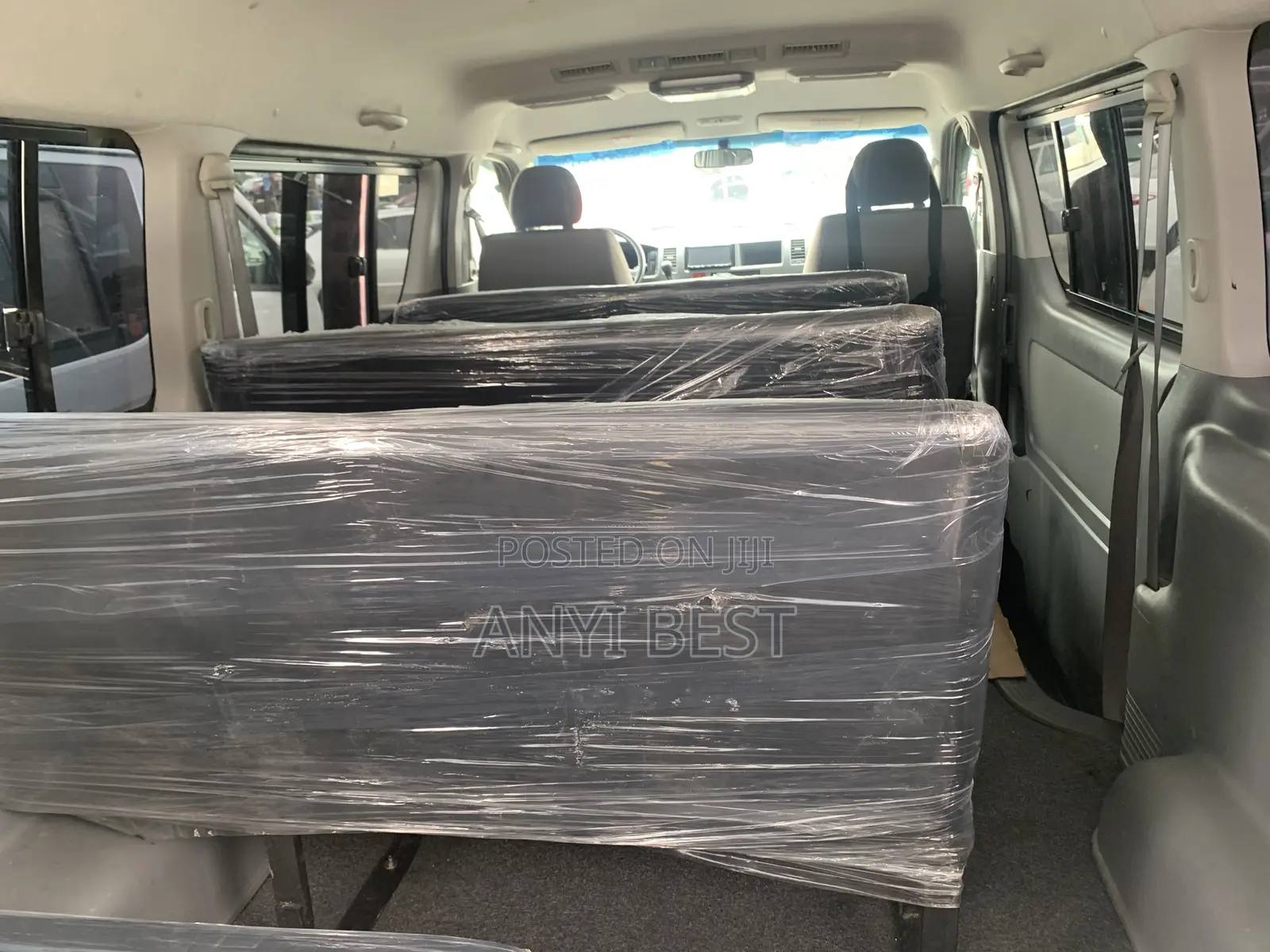 Toyota HiAce 2015 White