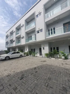 4bdrm Duplex in Ilaje Lekki for sale