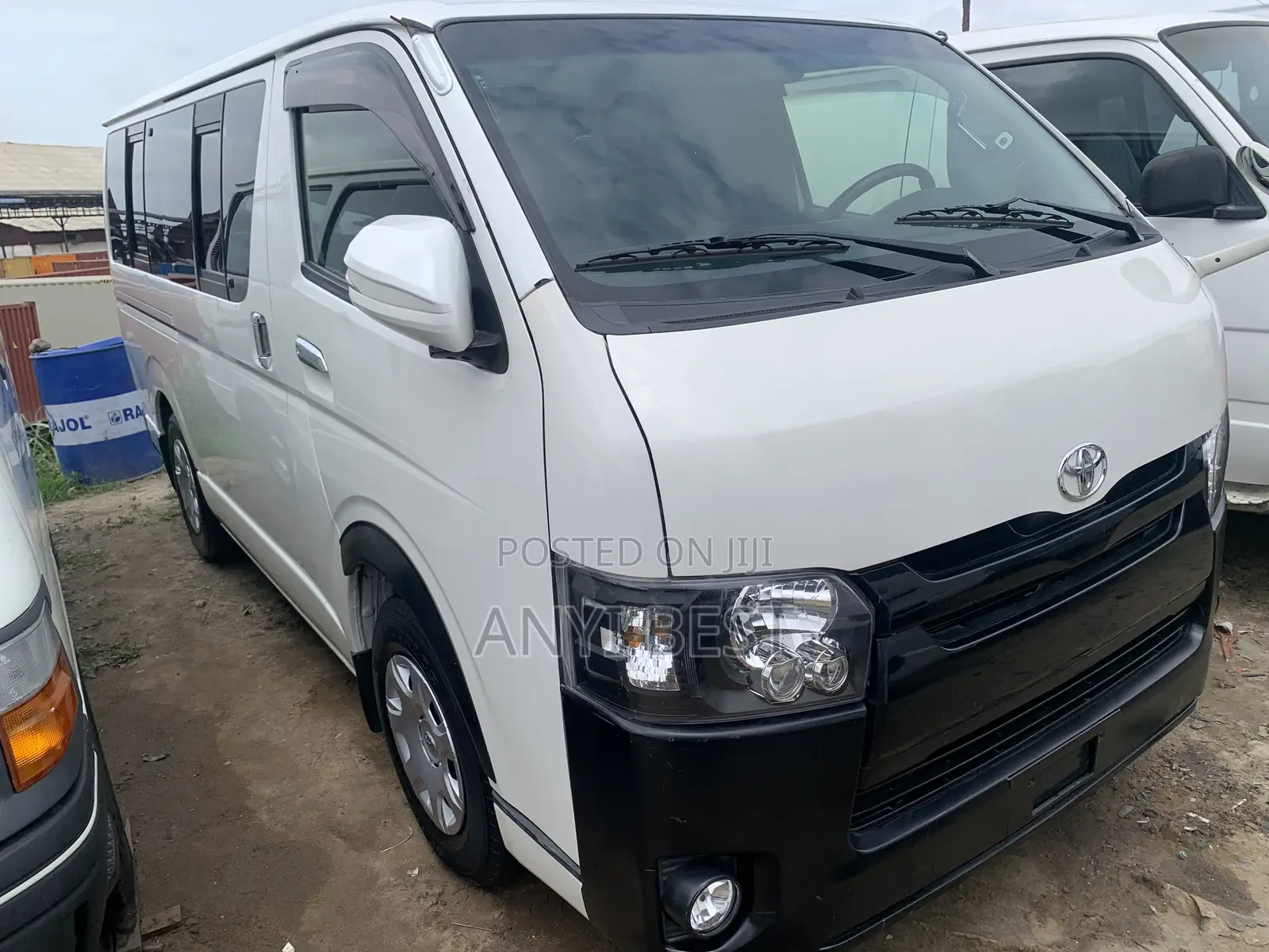 Toyota HiAce 2012 White