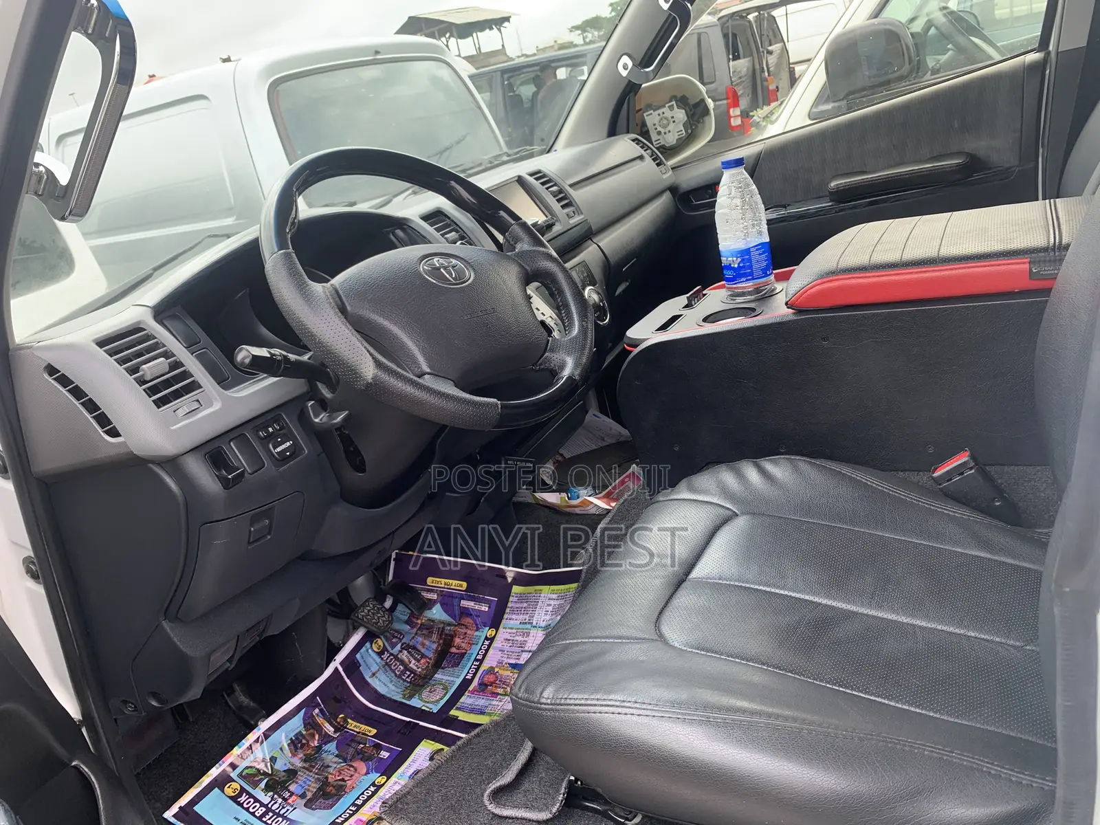 Toyota HiAce 2012 White
