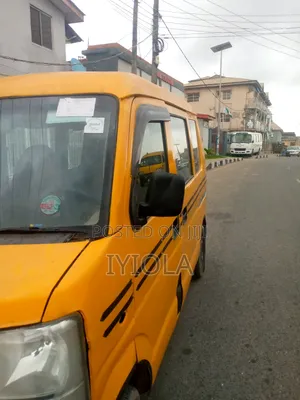Suzuki Every 2010 Yellow