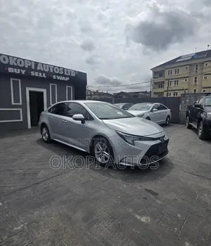 Toyota Corolla 2021 Silver