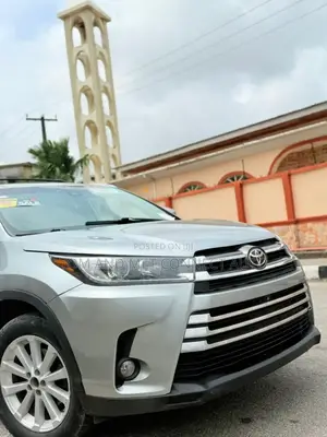 Toyota Highlander Limited Platinum 4x4 V6 (3.5L 6cyl 8A) 2018 Silver