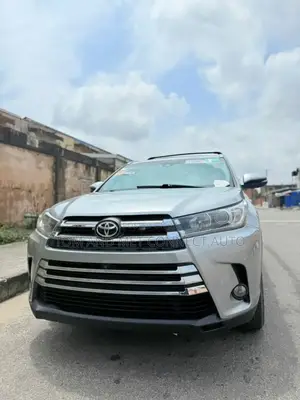 Toyota Highlander Limited Platinum 4x4 V6 (3.5L 6cyl 8A) 2018 Silver