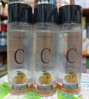 Mooyam Vc Facial Toner Helps Hydrate Balance Skin Ph Brightens Skin