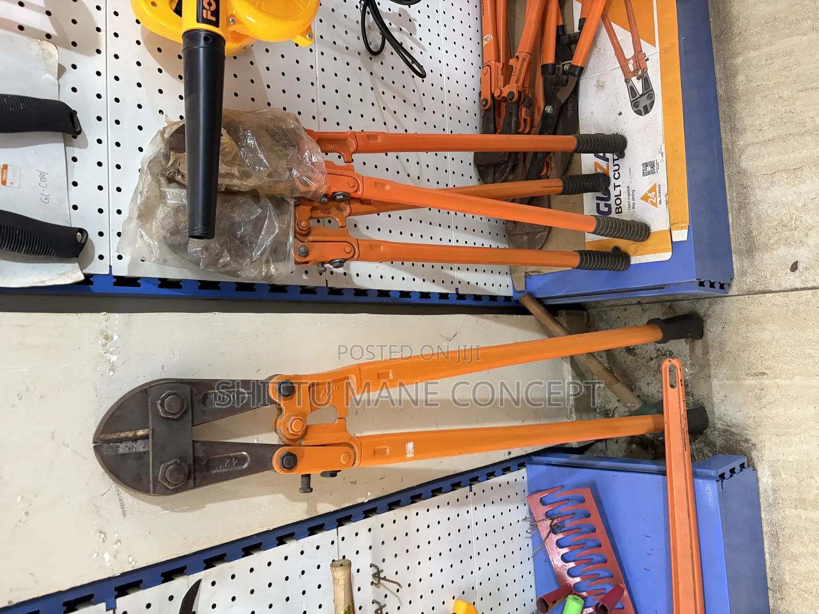Bolt Cutter 42”