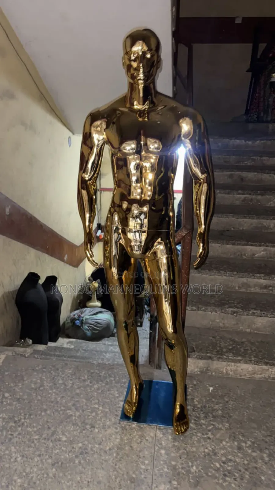Make Gold Chrome Mannequin With Face