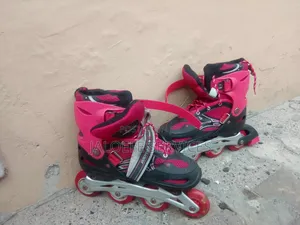 Unisex Roller Skate With Protective Head Gear