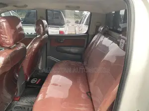 Toyota Hilux 2011 White