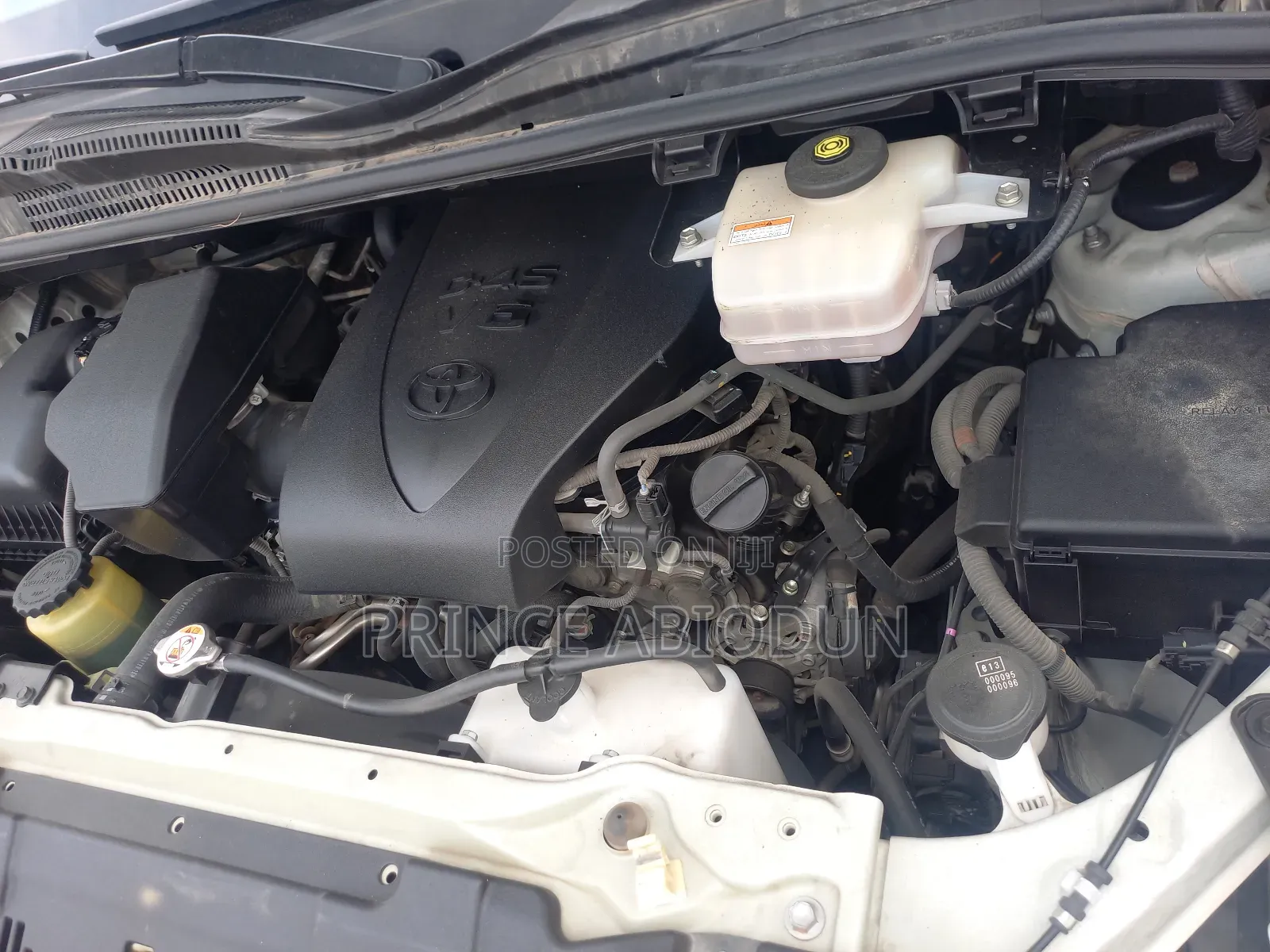 Toyota HiAce 2020 White