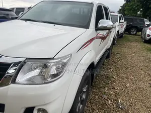 Toyota Hilux 2.0 VVT-i SRX 2012 White