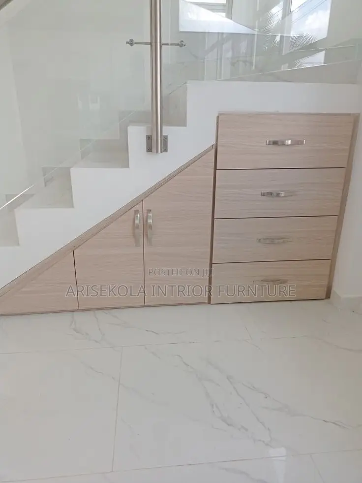 Arisekola Interior Designer