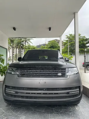 Photo - Land Rover Range Rover Vogue 2023 Gray