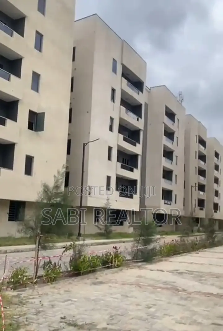 Furnished 2bdrm Apartment In Surulere, Ogunlana For Sale