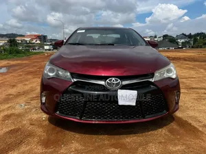 Photo - Toyota Camry SE 4dr Sedan (2.5L 4cyl 6A) 2017 Burgundy