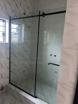 Shower Cubicle Glass With Black Accessories
