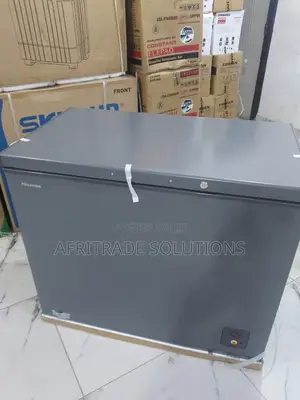 Spacious Chest Freezer for Frozen Goods – 250l