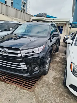 Toyota Highlander Limited Platinum 4dr SUV AWD (3.5L 6cyl 6A) 2014