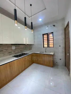 2bdrm Apartment in Chevron for rent