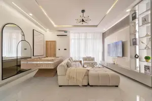 Luxury Two Bedroom Apartment With Snooker Pool