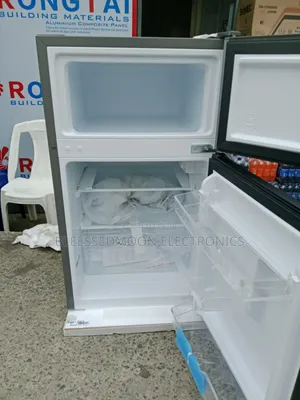 Hisense Expert Inverter Table Top Fridge With 5 Year's Company Garrant