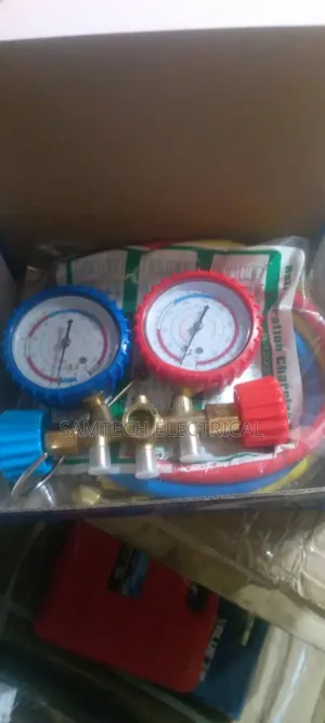Ac Manifold Guage or Recharge Kit