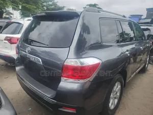 Toyota Highlander Limited 3.5L 2WD 2013 Gray