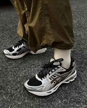 Photo - Premium Quality Asics Gel Keyano Sneakers