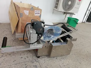 Round Bottle Labelling Machine