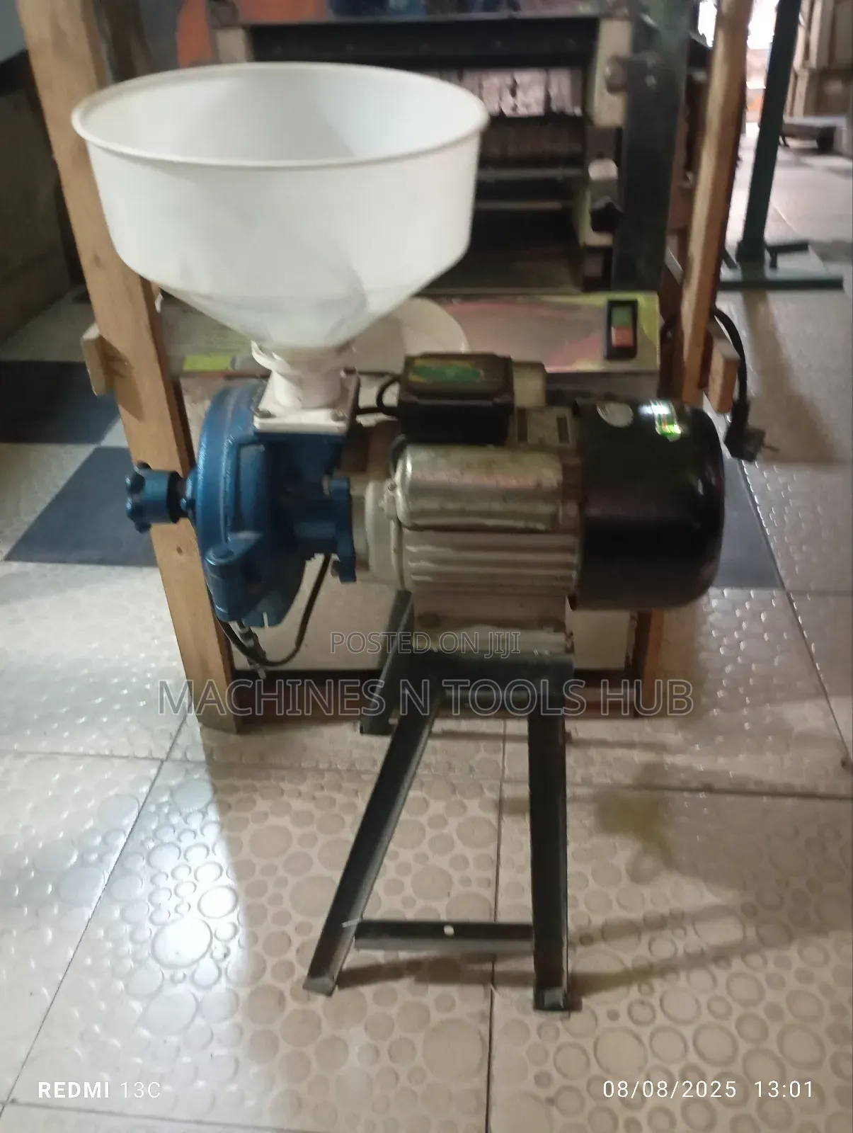 Grain Grinding Machine