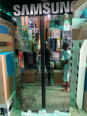 Samsung Side by Side Refrigerator With Ice Maker