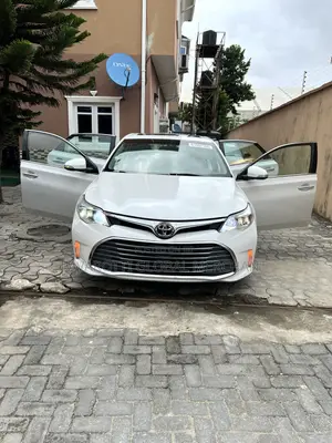 Toyota Avalon Limited 4dr Sedan (3.5L 6cyl 6A) 2014 White