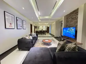 Luxurious 2 Bedroom Penthouse With Pool Gym and Ps5