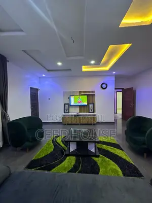 Tastefully Furnished 3 Bedrooms Apartment