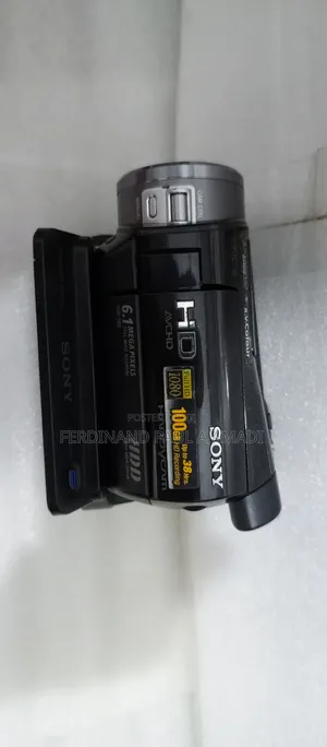 Sony Full Hd Night Vision Video Camera With 100gb Harddisk