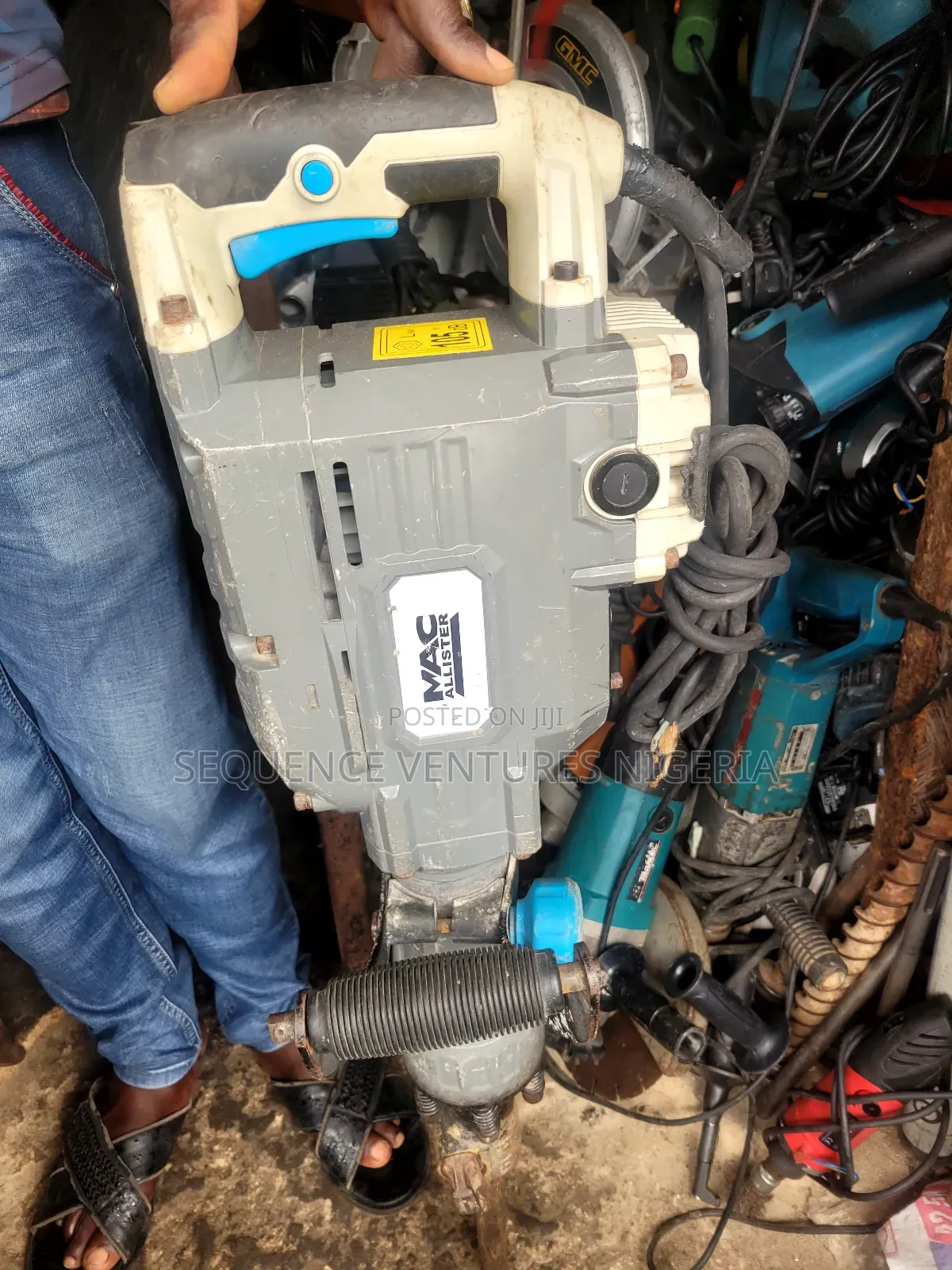 Plate Compacting Machine and Jack Hammer for Rental