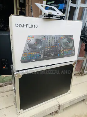 FLX 10 Dj Controller With Flight Case
